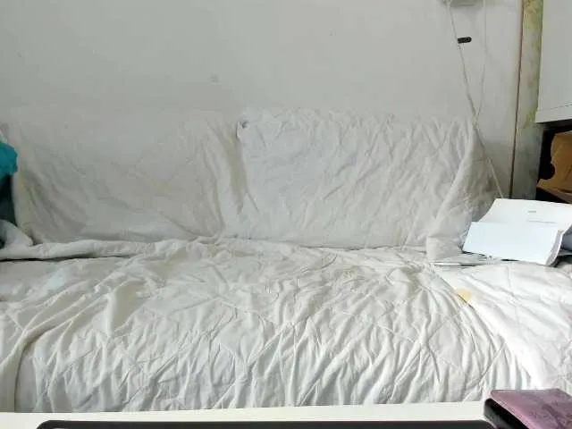 Kristallik-1 – webcam model profile photo Image 16