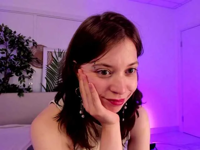 glossybabe_ – webcam model profile photo Image 4