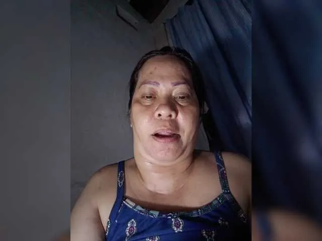 Anallovess – webcam model profile photo Image 15