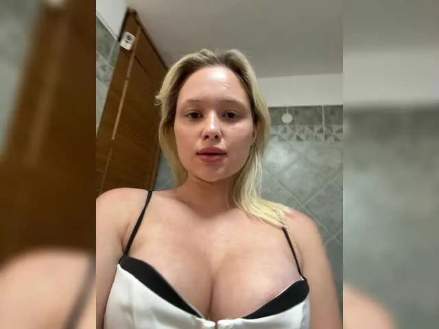 artoftease – webcam model profile photo Image 8