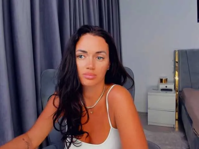 scop_ofilia – webcam model profile photo Image 4