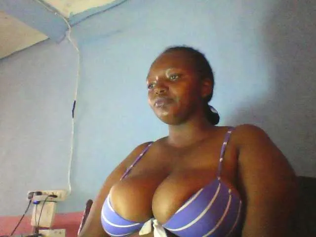 Nestyzz – webcam model profile photo Image 3