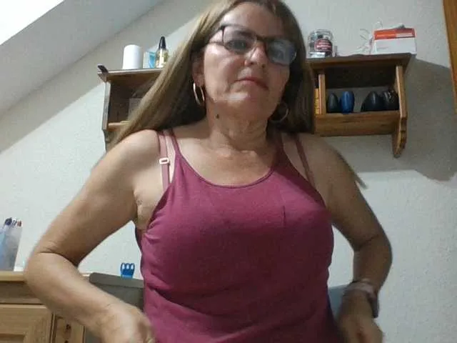 WhoreRobot – webcam model profile photo Image 3