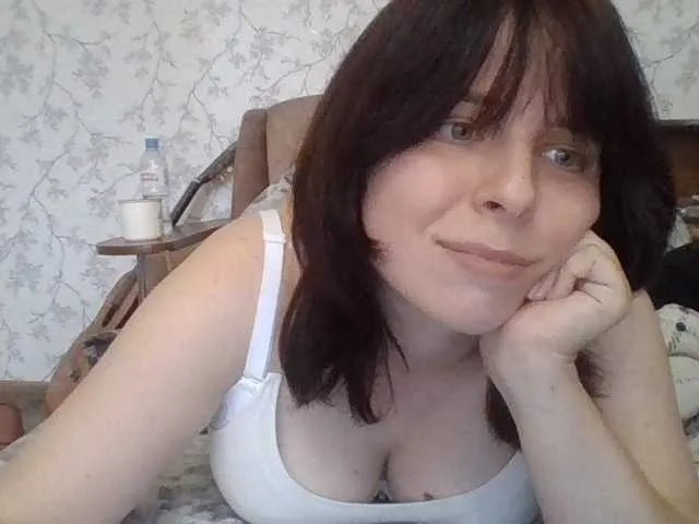 julia357743 Image 2