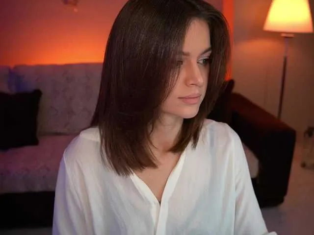 megannrouse_ – webcam model profile photo Image 10