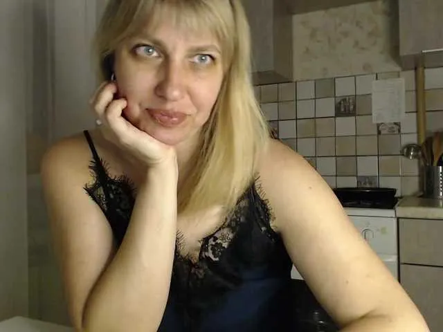 glossybabe_ – webcam model profile photo Image 14
