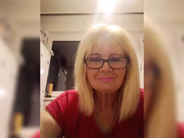 blooming_soul – webcam model profile photo Image 2