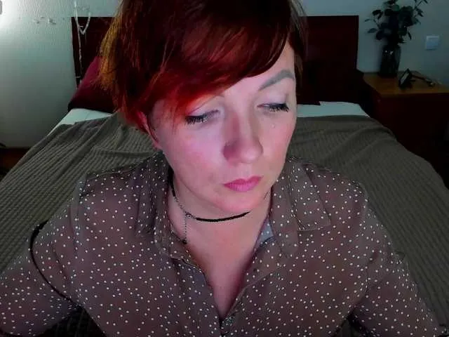 WhoreRobot – webcam model profile photo Image 9