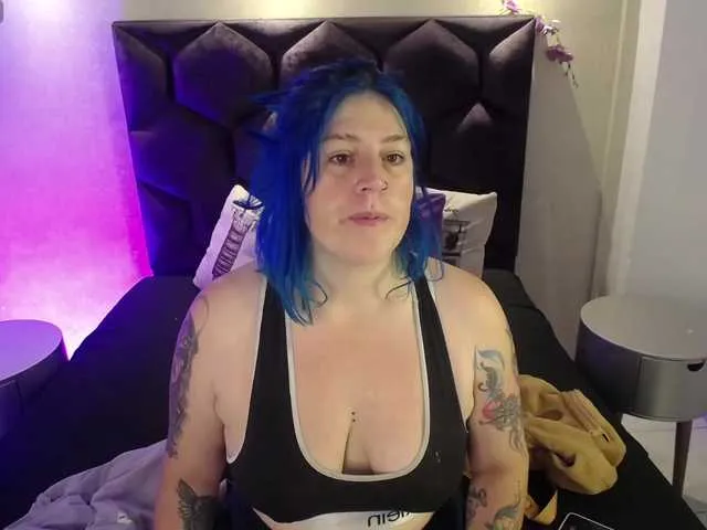 blush_mikki – webcam model profile photo Image 14