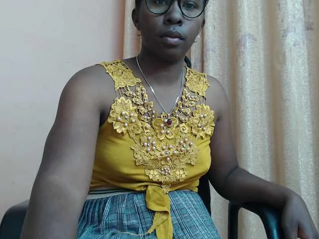 Tvoyasamka77 – webcam model profile photo Image 13