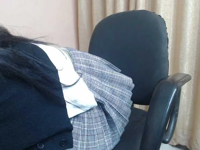 Tvoyasamka77 – webcam model profile photo Image 3