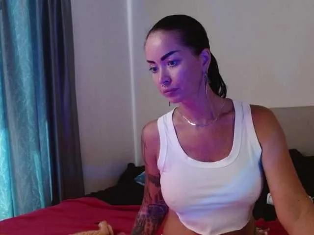 adelinecarter – webcam model profile photo Image 15
