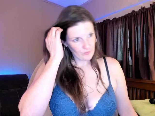 MiamiMur – webcam model profile photo Image 13