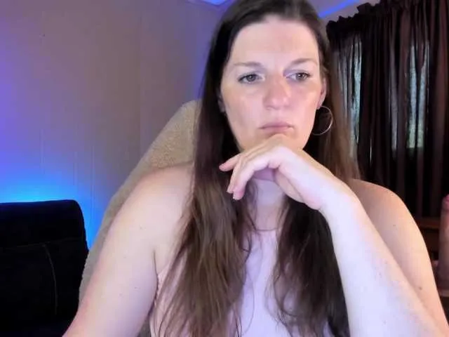 MiamiMur – webcam model profile photo Image 17