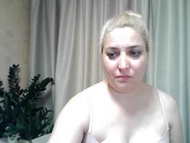 pandorawinspurd3 – webcam model profile photo Image 3