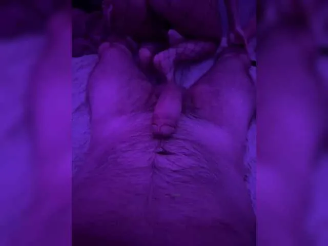 Anallovess – webcam model profile photo Image 14