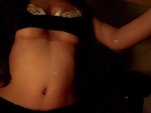 xlunami – webcam model profile photo Image 5