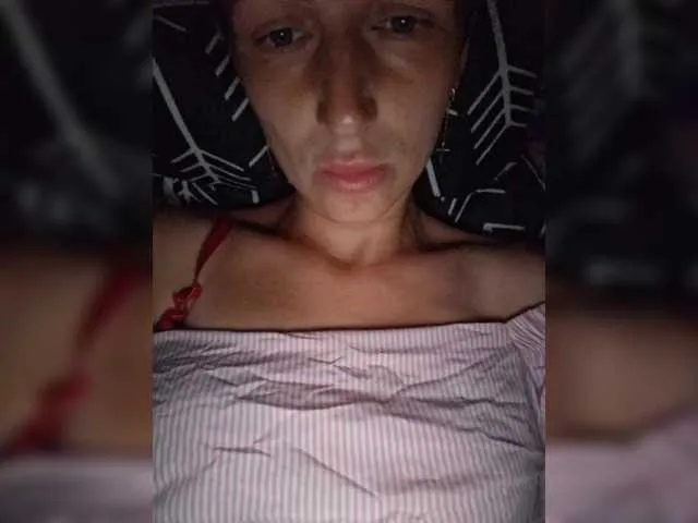 KiraNika – webcam model profile photo Image 12