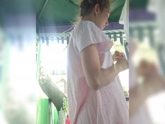 KiraNika – webcam model profile photo Image 8