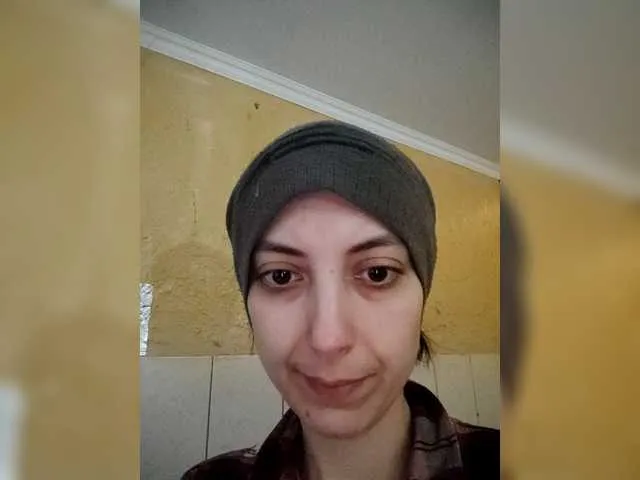 Spermarot – webcam model profile photo Image 18