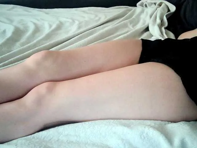 MinniMia – webcam model profile photo Image 3