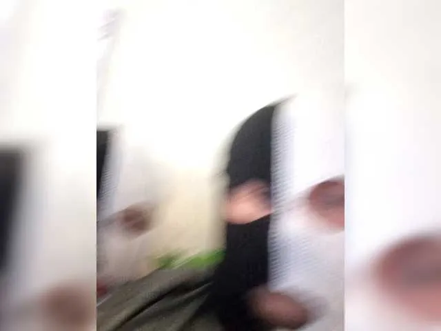 Innokentiy449 – webcam model profile photo Image 8