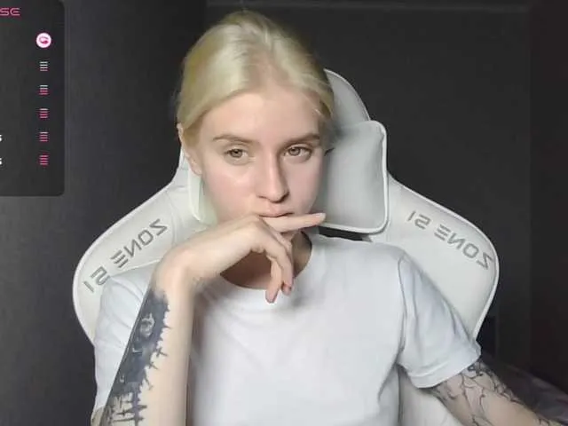 bunnydollstella – webcam model profile photo Image 10