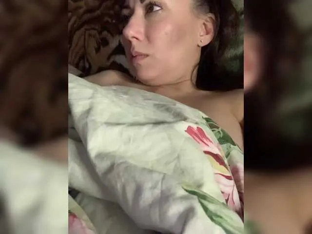 OrgazMia – webcam model profile photo Image 19