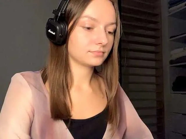 kimilee22 – webcam model profile photo Image 3