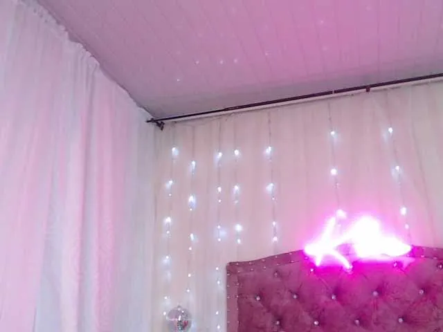 MiaTonyy – webcam model profile photo Image 18