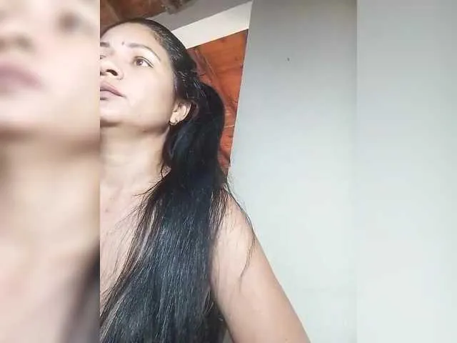 xlunami – webcam model profile photo Image 6