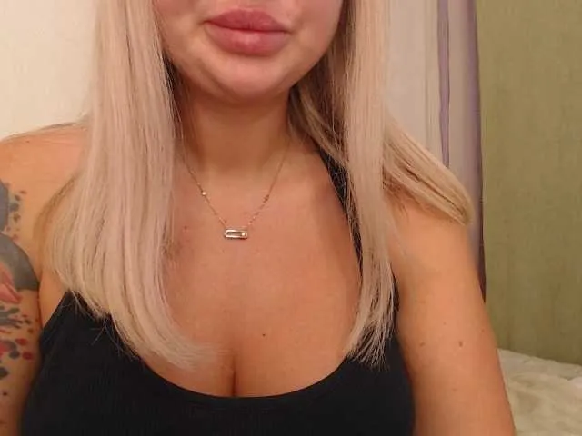 soffy-and-boss – webcam model profile photo Image 8