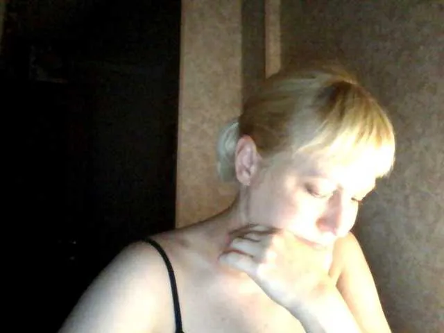 SvParochka – webcam model profile photo Image 11