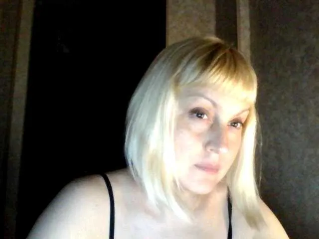 SvParochka – webcam model profile photo Image 2