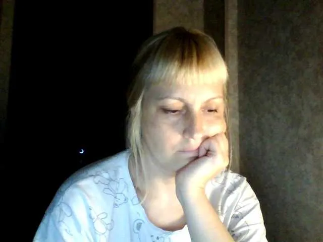 SvParochka – webcam model profile photo Image 4