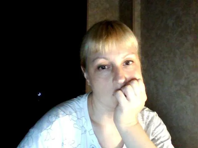 SvParochka – webcam model profile photo Image 6