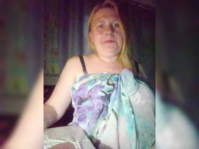 xunybany – webcam model profile photo Image 3