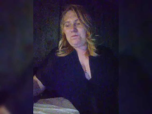 xunybany – webcam model profile photo Image 4