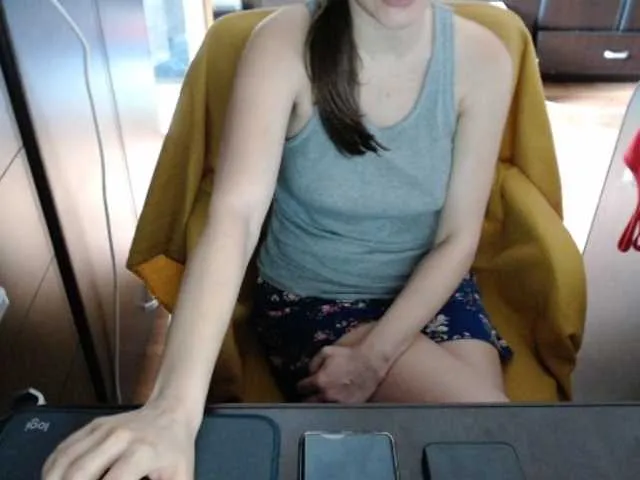 heymartina – webcam model profile photo Image 2