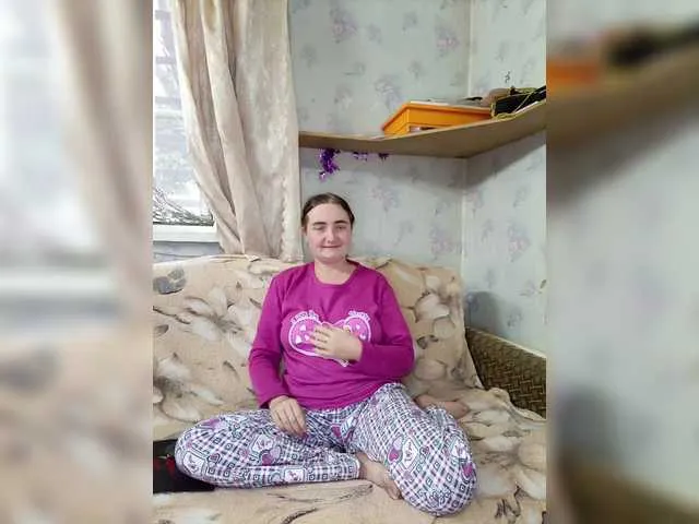 krissone – webcam model profile photo Image 4