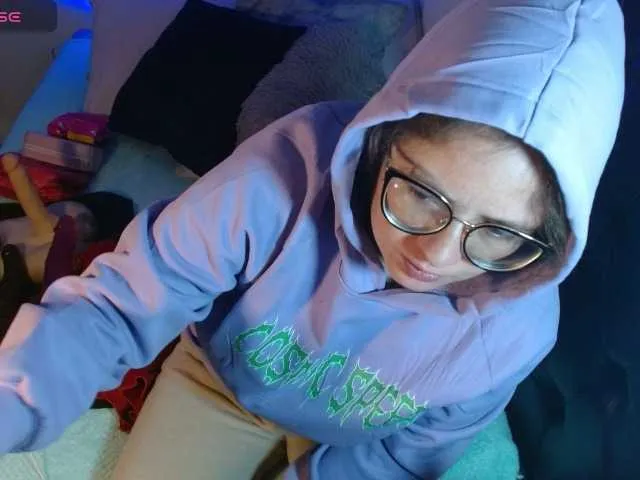 Sun-Moon – webcam model profile photo Image 15