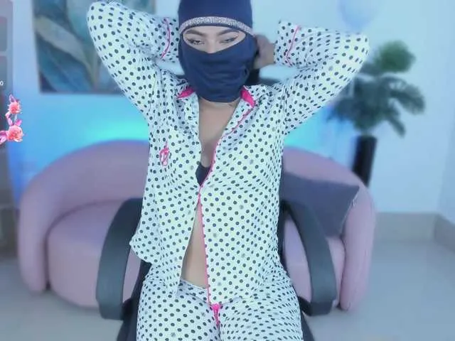 naomi_diamond_ – webcam model profile photo Image 14