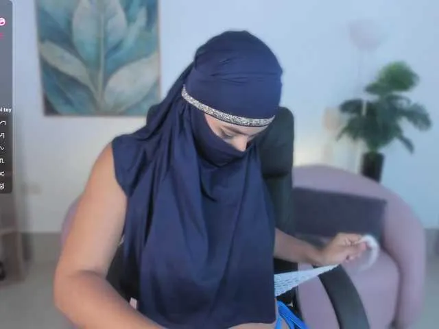 naomi_diamond_ – webcam model profile photo Image 18