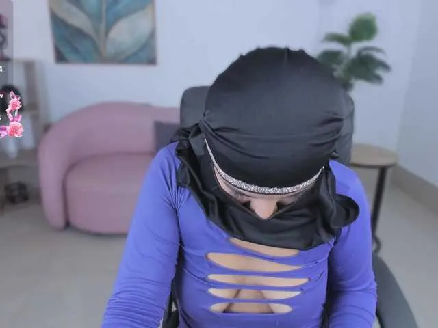 naomi_diamond_ – webcam model profile photo Image 2