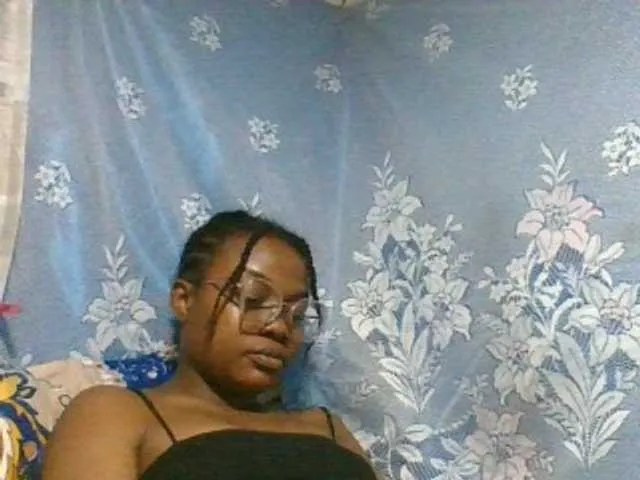krissone – webcam model profile photo Image 19