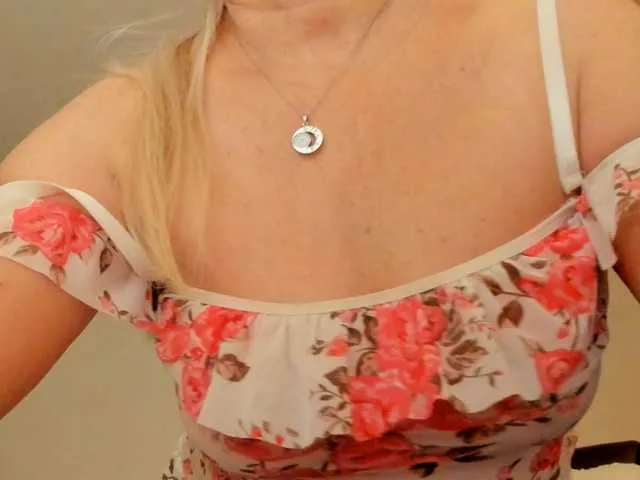 -Miray- – webcam model profile photo Image 17