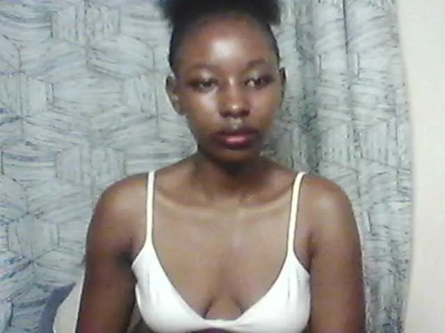 Bobby-MiMi – webcam model profile photo Image 3