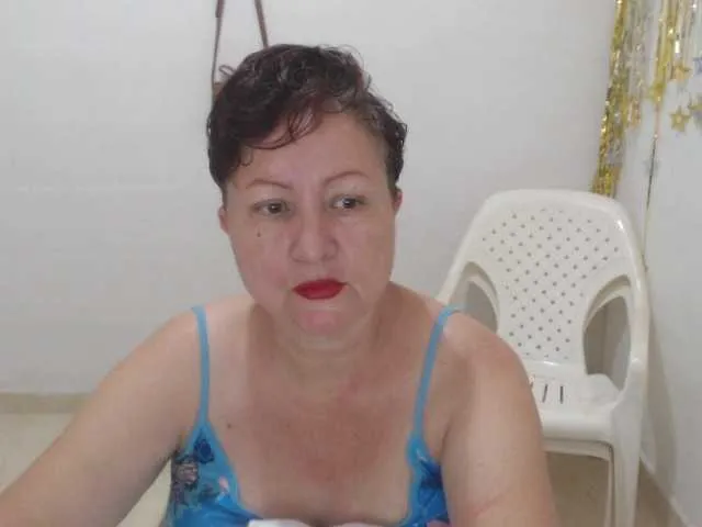 MinniMia – webcam model profile photo Image 2