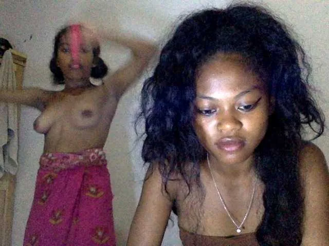 Laluna2 – webcam model profile photo