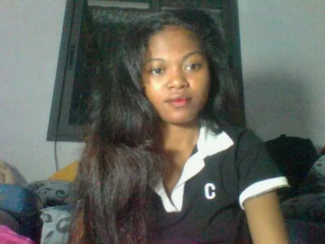 onlygia – webcam model profile photo Image 13